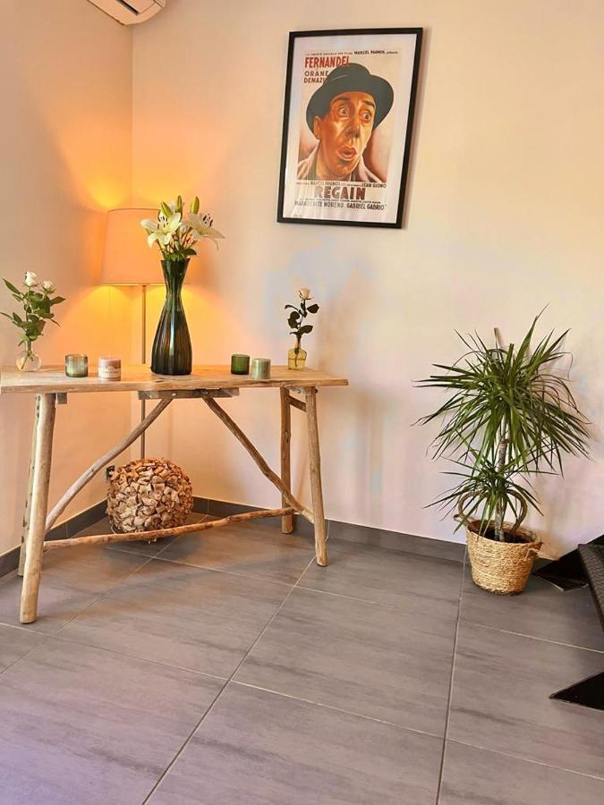 Loft Atypique Au Milieu Des Champs Apartment Tourrettes Bagian luar foto